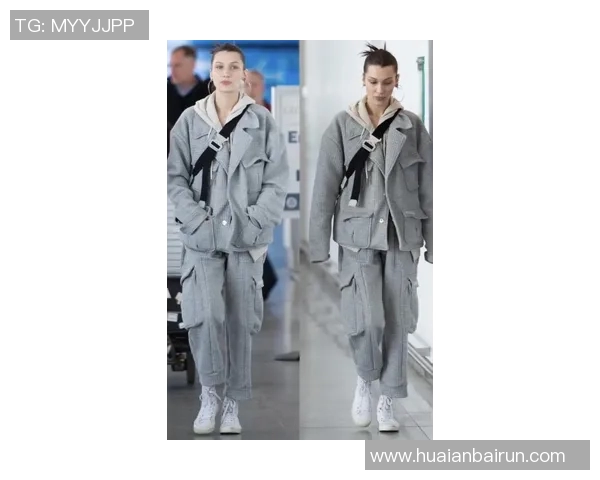 打工人热衷骑手同款冲锋衣50元一件引发时尚潮流新风尚